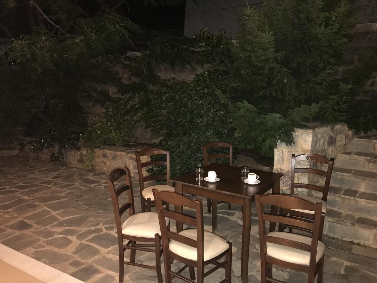 Xenonas Nikia Hotel Yerakion Exterior photo